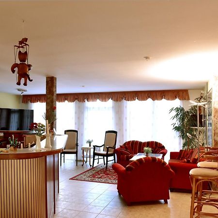 Land-Gut-Hotel Schenkenberger Hof Делич Екстериор снимка