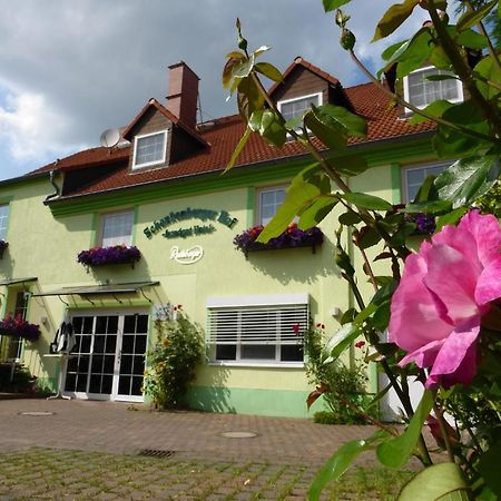 Land-Gut-Hotel Schenkenberger Hof Делич Екстериор снимка
