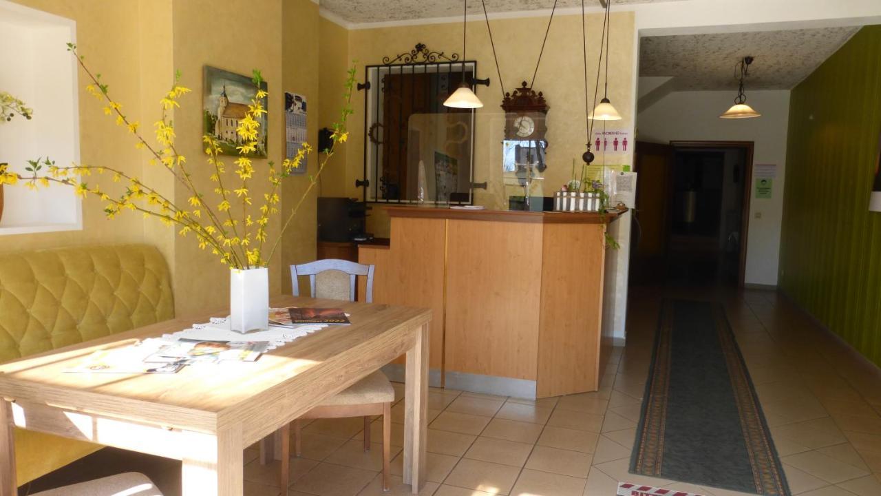 Land-Gut-Hotel Schenkenberger Hof Делич Екстериор снимка