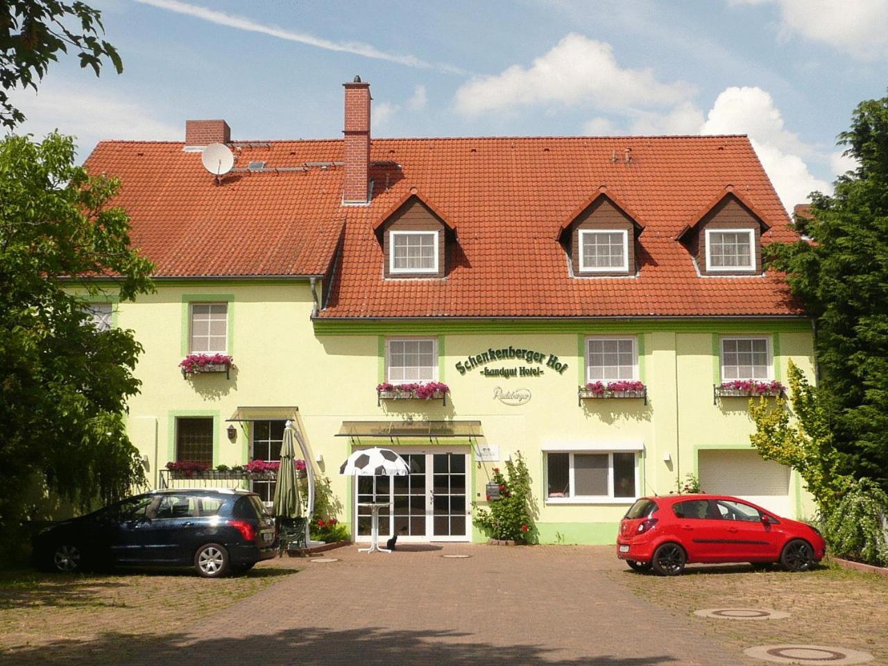 Land-Gut-Hotel Schenkenberger Hof Делич Екстериор снимка