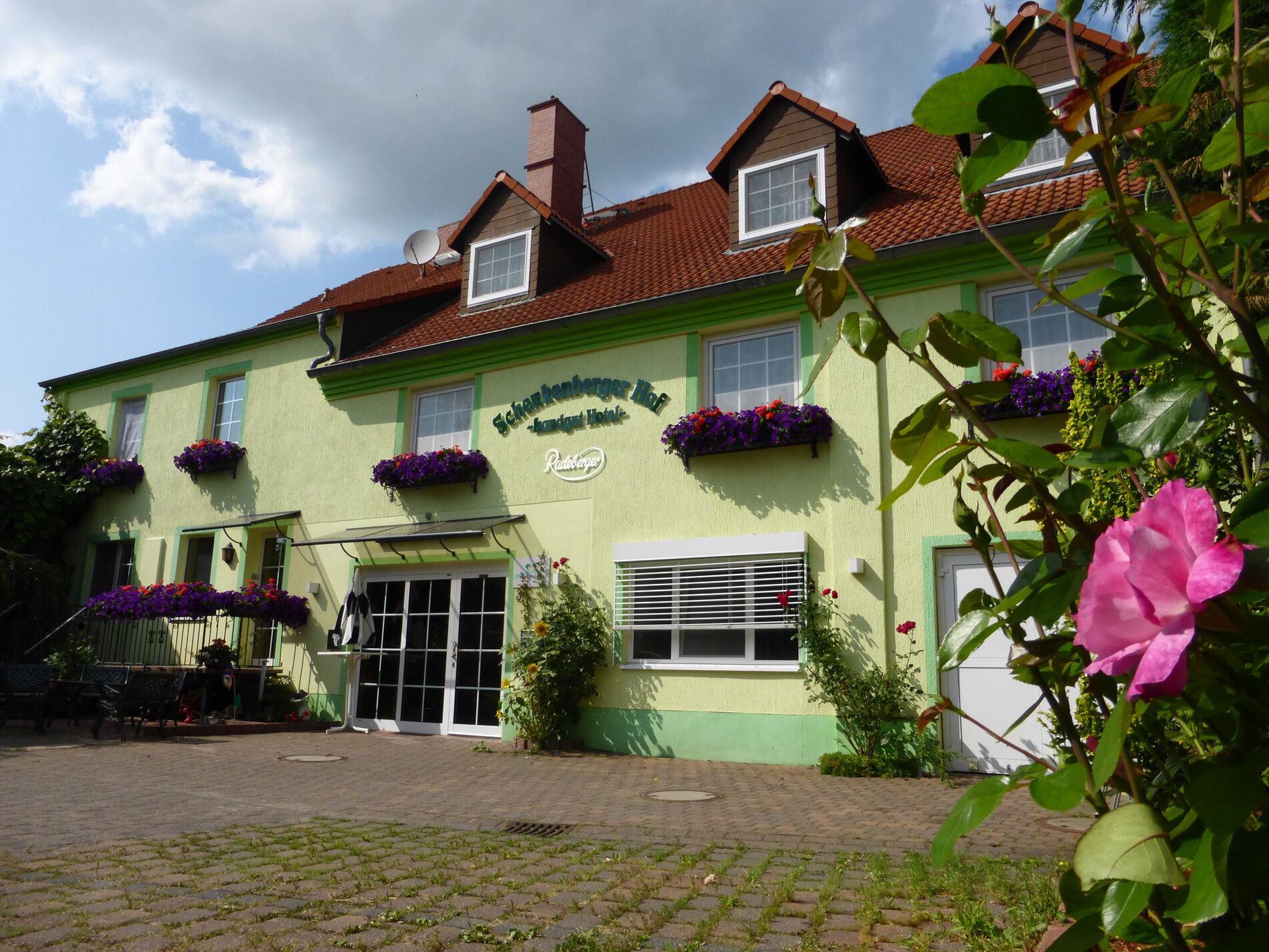 Land-Gut-Hotel Schenkenberger Hof Делич Екстериор снимка